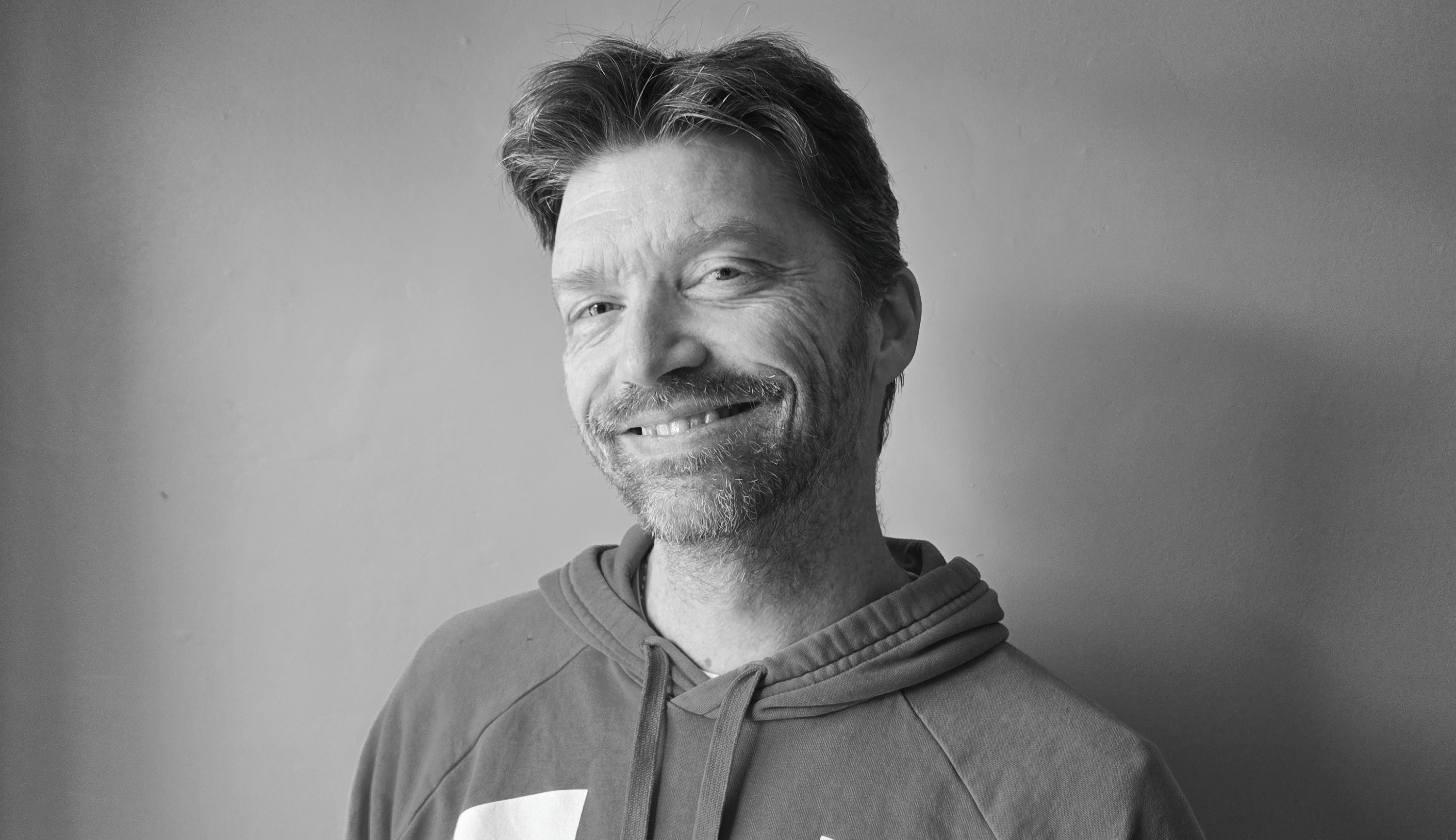 Enseignant spécialisé en IA, Quantique et Cybersécurité, je consacre mes travaux de recherche à la morphogénèse synthétique.